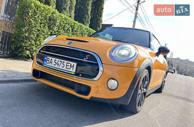 Хэтчбек MINI Hatch 2014 в Киеве