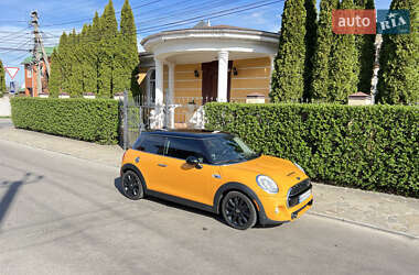 Хэтчбек MINI Hatch 2014 в Киеве