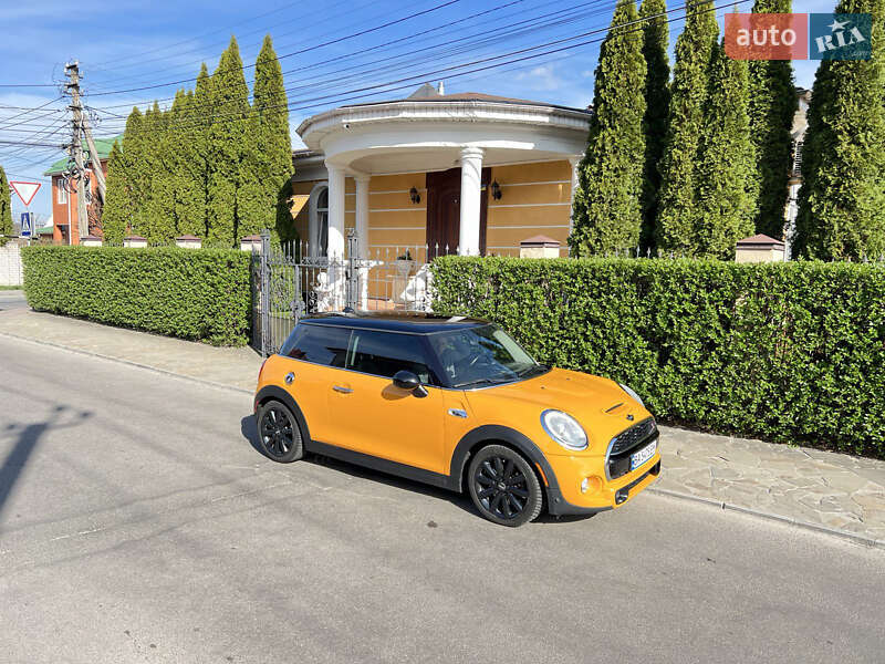 Хэтчбек MINI Hatch 2014 в Киеве