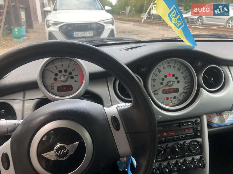 Хэтчбек MINI Hatch 2002 в Киеве фото 6 Хэтчбек MINI Hatch 2002 в Киеве