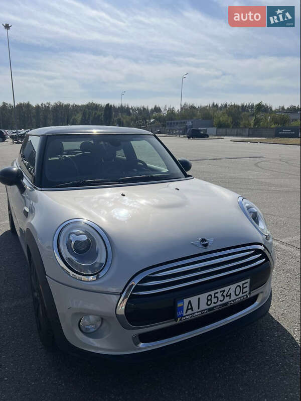 Хэтчбек MINI Hatch 2017 в Киеве