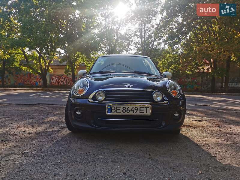 Хетчбек MINI Hatch 2013 в 