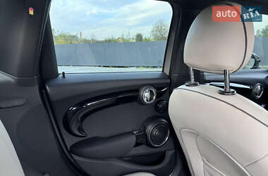 Хетчбек MINI Hatch 2016 в 