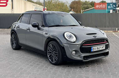Хетчбек MINI Hatch 2016 в 