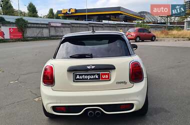 Хэтчбек MINI Hatch 2016 в Киеве