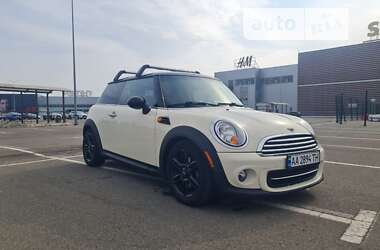 Хэтчбек MINI Hatch 2013 в Киеве