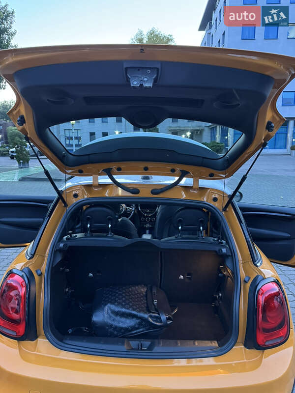 Хетчбек MINI Hatch 2015 в Львові