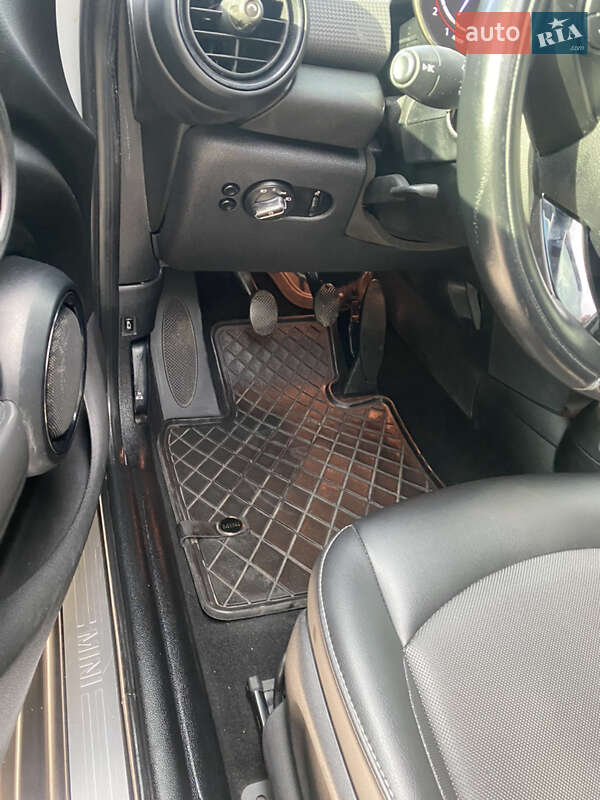 Хетчбек MINI Hatch 2015 в Львові фото 32 Хетчбек MINI Hatch 2015 в Львові