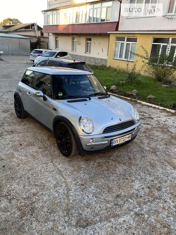 Хэтчбек MINI Hatch 2002 в 