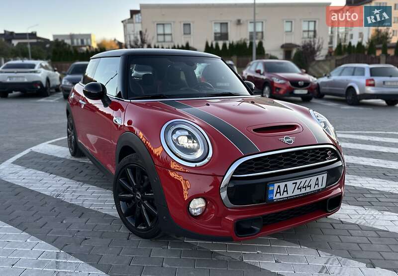 Хетчбек MINI Hatch 2019 в Рівному