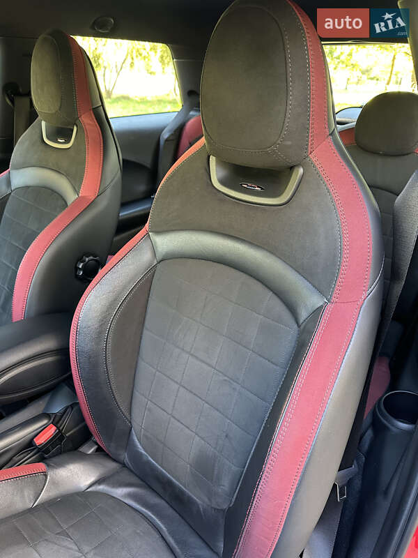 Хетчбек MINI Hatch 2019 в Рівному
