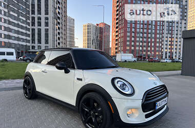 Хэтчбек MINI Hatch 2019 в Киеве