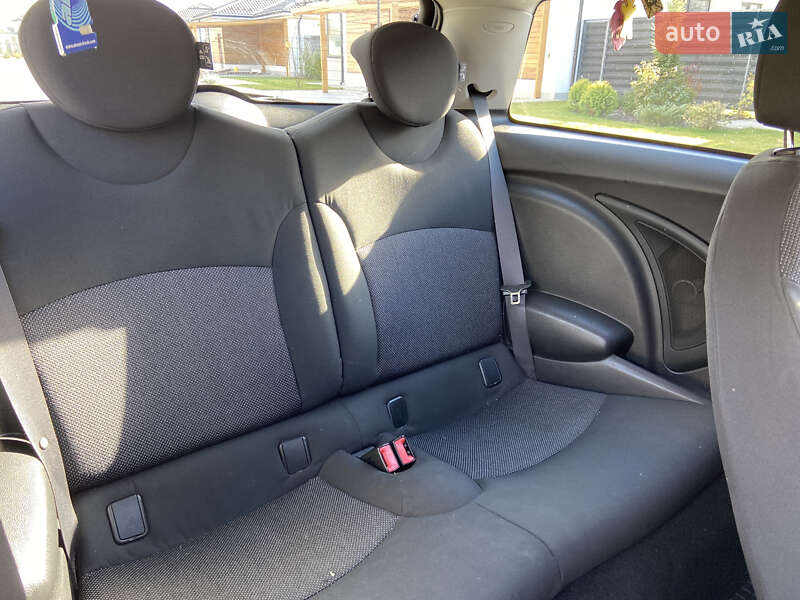 Хэтчбек MINI Hatch 2007 в Киеве
