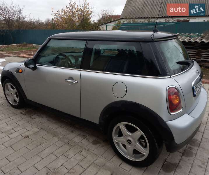 Хетчбек MINI Hatch 2007 в Котельві