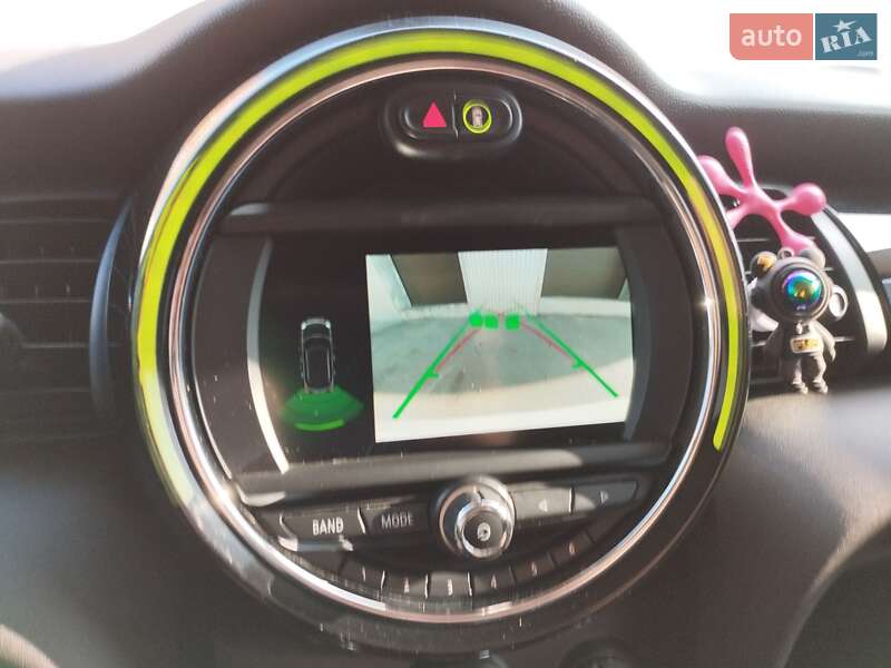 Хетчбек MINI Hatch 2018 в Чернігові