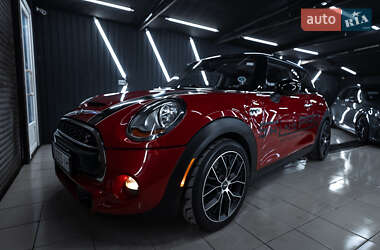 Хетчбек MINI Hatch 2014 в 