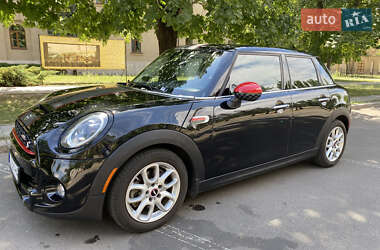 Хэтчбек MINI Hatch 2018 в 