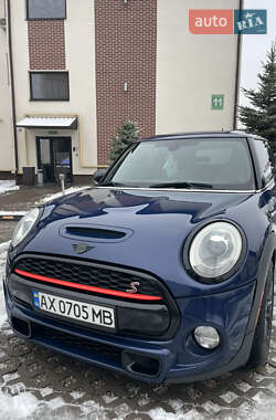 Хетчбек MINI Hatch 2014 в Харкові Хетчбек MINI Hatch 2014 в Харкові