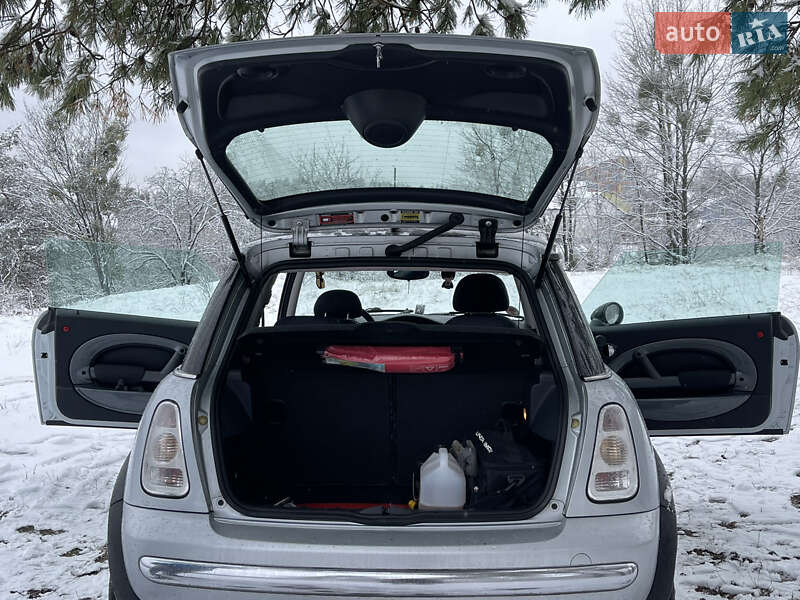Хетчбек MINI Hatch 2003 в Житомирі