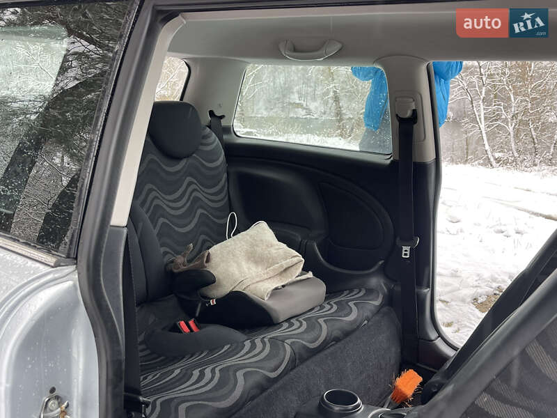 Хетчбек MINI Hatch 2003 в Житомирі