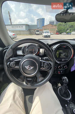 Хэтчбек MINI Hatch 2016 в Киеве