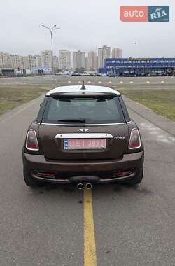 Хэтчбек MINI Hatch 2011 в 