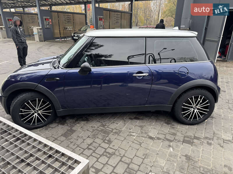 Хетчбек MINI Hatch 2005 в Дніпрі