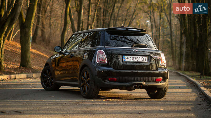 Хэтчбек MINI Hatch 2009 в 
