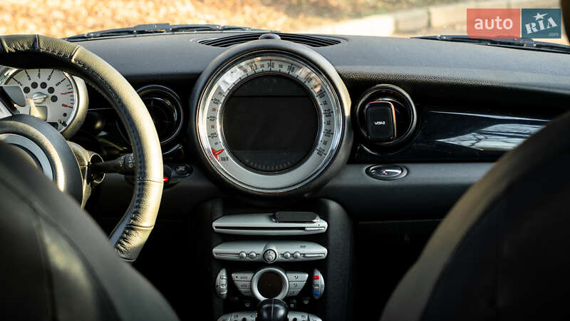 Хэтчбек MINI Hatch 2009 в Львове