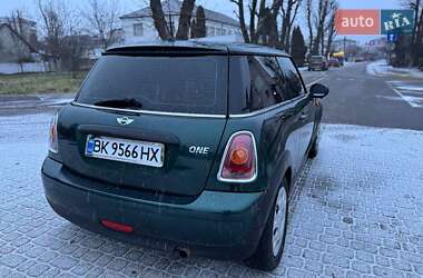 Хетчбек MINI Hatch 2010 в Радивиліві