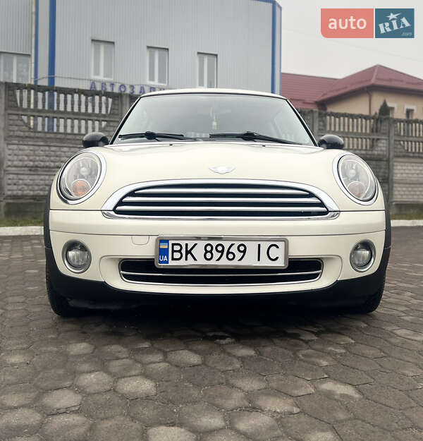 Хетчбек MINI Hatch 2008 в Рівному