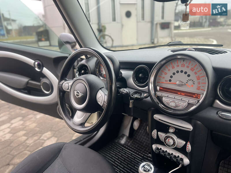 Хетчбек MINI Hatch 2008 в Рівному