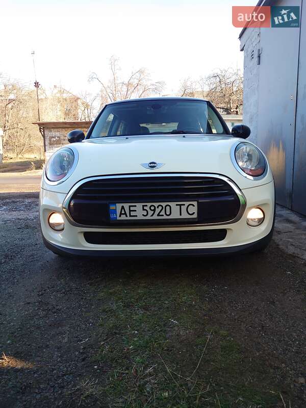 Хетчбек MINI Hatch 2015 в Кривому Розі
