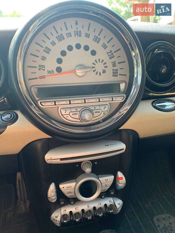 Хетчбек MINI Hatch 2009 в Вишгороді