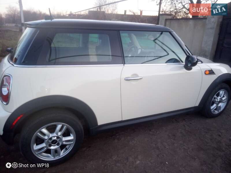 Хэтчбек MINI Hatch 2013 в Раздельной