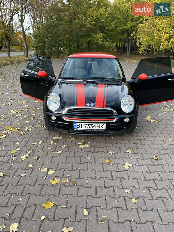 Хэтчбек MINI Hatch 2003 в Миргороде