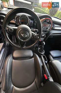 Хэтчбек MINI Hatch 2015 в Киеве