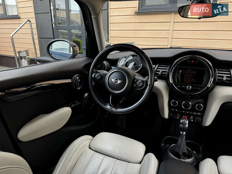 Хетчбек MINI Hatch 2015 в Києві