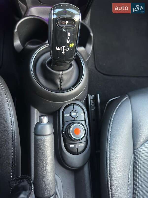 Хетчбек MINI Hatch 2020 в Києві