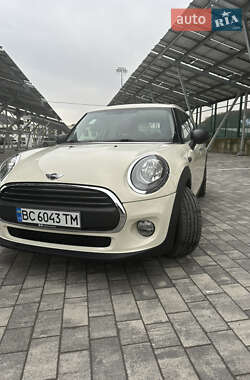Хэтчбек MINI Hatch 2016 в Львове