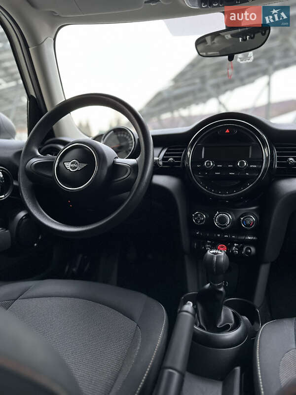 Хэтчбек MINI Hatch 2016 в Львове