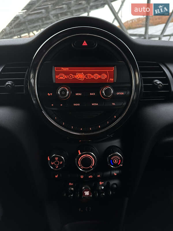 Хэтчбек MINI Hatch 2016 в Львове