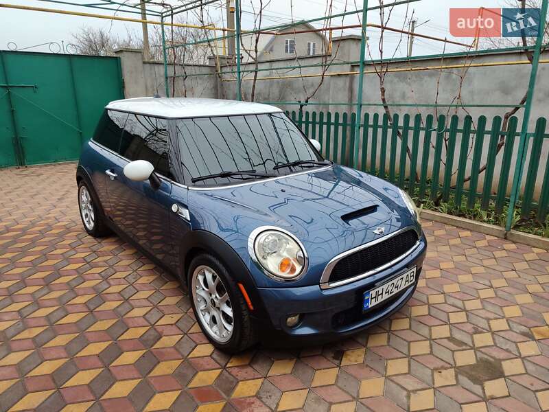 Хэтчбек MINI Hatch 2009 в 
