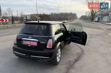 Хэтчбек MINI Hatch 2005 в 