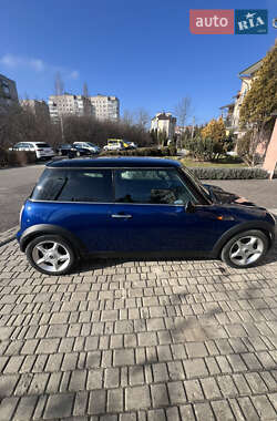 Хэтчбек MINI Hatch 2004 в 