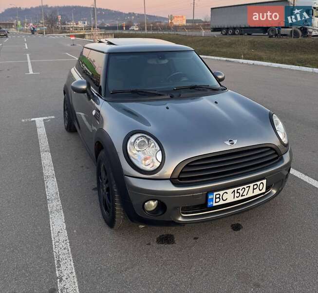 Хэтчбек MINI Hatch 2010 в Мукачево