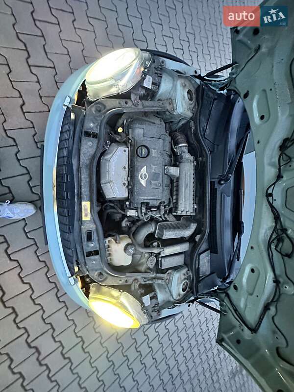 Хетчбек MINI Hatch 2011 в Вишневому фото 12 Хетчбек MINI Hatch 2011 в Вишневому