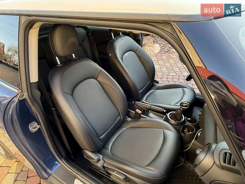 Хетчбек MINI Hatch 2014 в Хусті