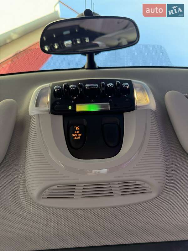 Хетчбек MINI Hatch 2014 в Хусті