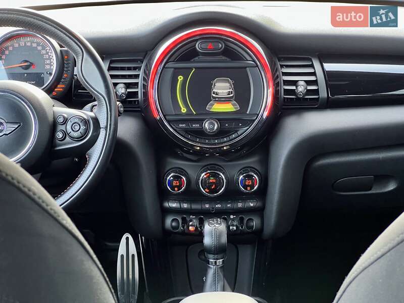 Хетчбек MINI Hatch 2017 в Києві